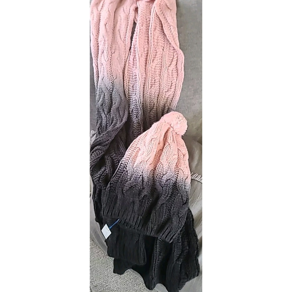 NWT GABRIELLA by LA FIORENTINA Knit‎ Scarf & Hat Pink Gray Ombre